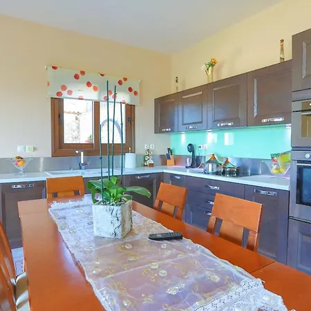 Villa Dersea *