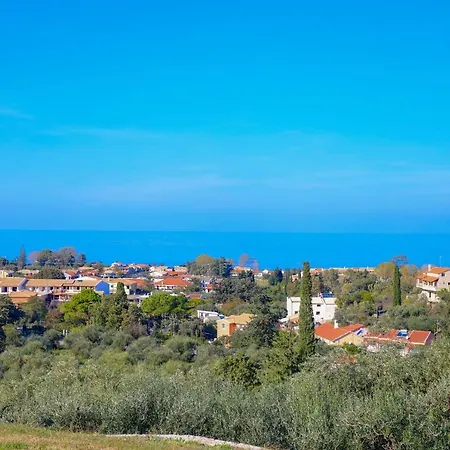 Villa Dersea